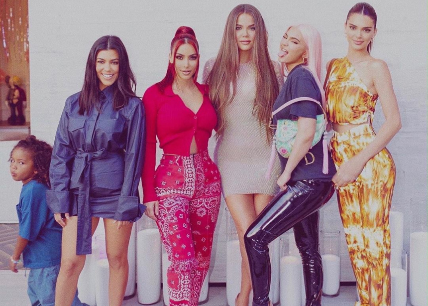 Oι Kardashians ντύθηκαν… Spice Girls!
