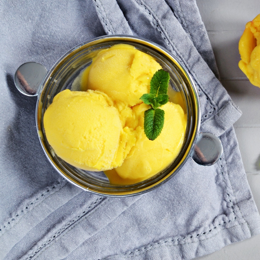 Συνταγή για σπιτικό παγωτό μάνγκο με μόλις 3 υλικά