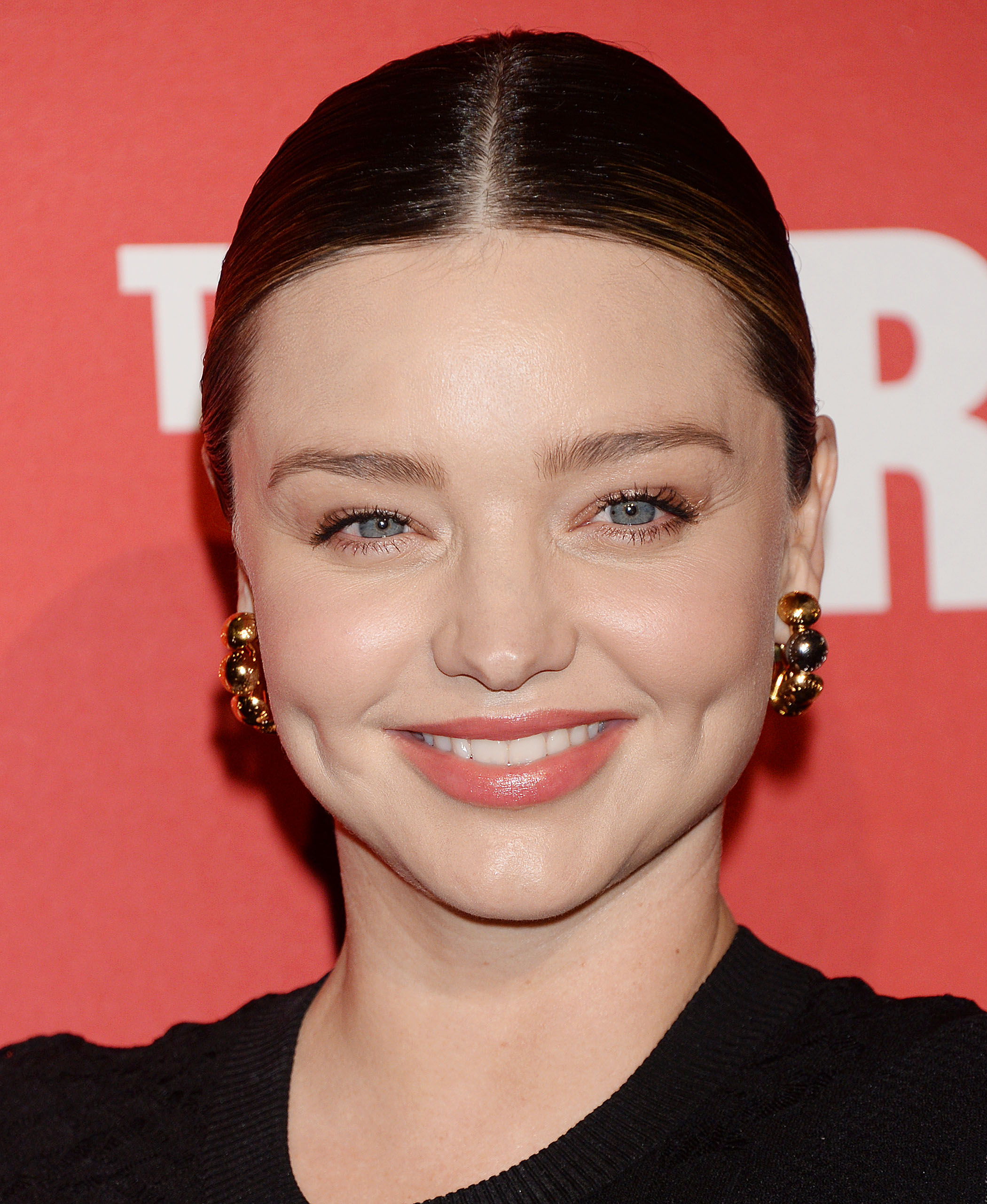 Η Miranda Kerr μόλις μας έδειξε το βραδινό skincare routine της και αυτά τα τρία πράγματα τα κάνουμε κι εμείς!