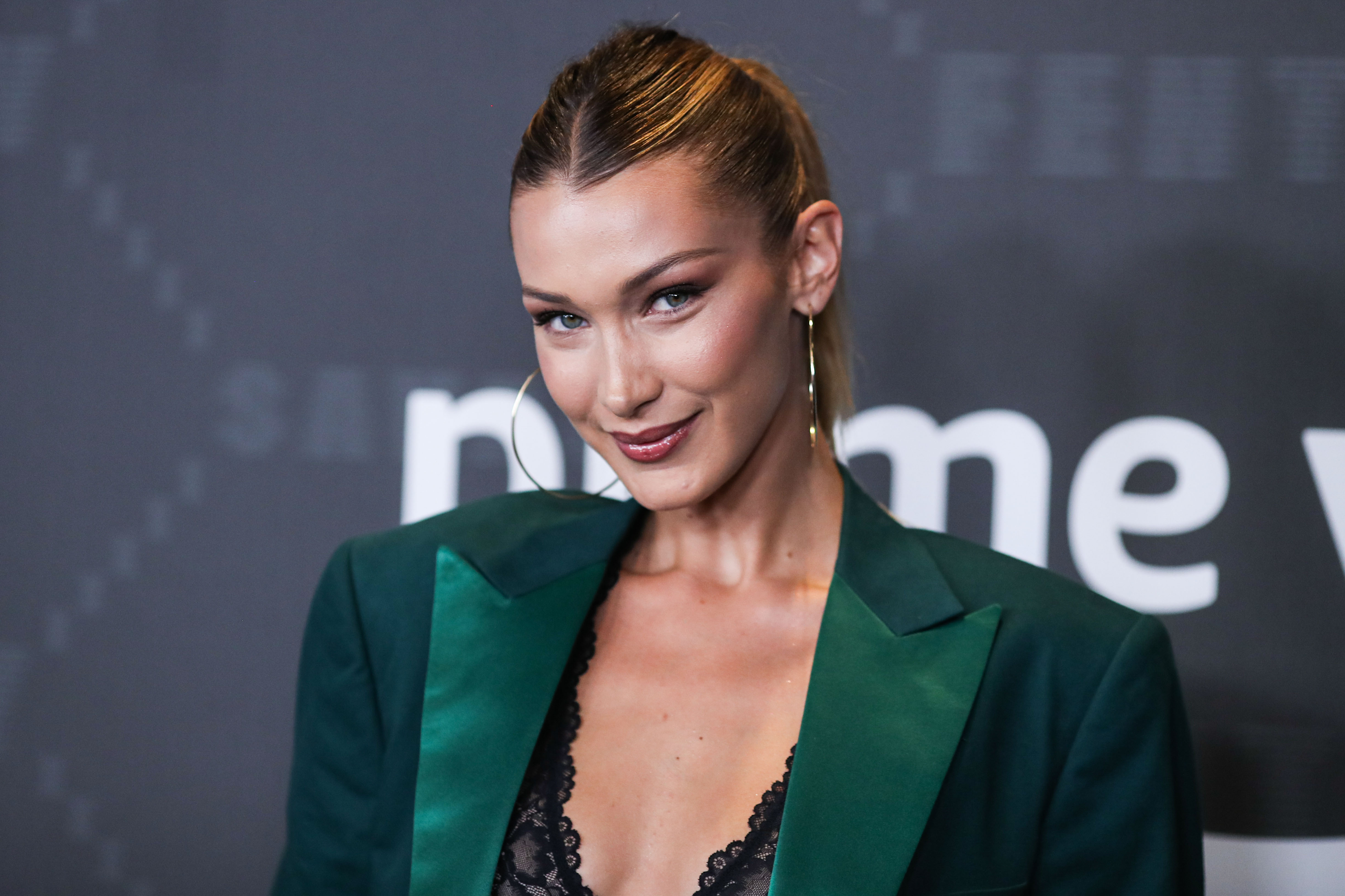 Δεν είχαμε ιδέα ότι η Bella Hadid έχει τόσο ταλέντο στο μακιγιάζ μέχρι που είδαμε αυτό!