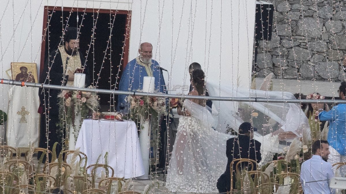 Εριέττα Κούρκουλου – Βύρων Βασιλειάδης: Αδημοσίευτες φωτογραφίες από το γάμο τους στη Μύκονο! | tlife.gr