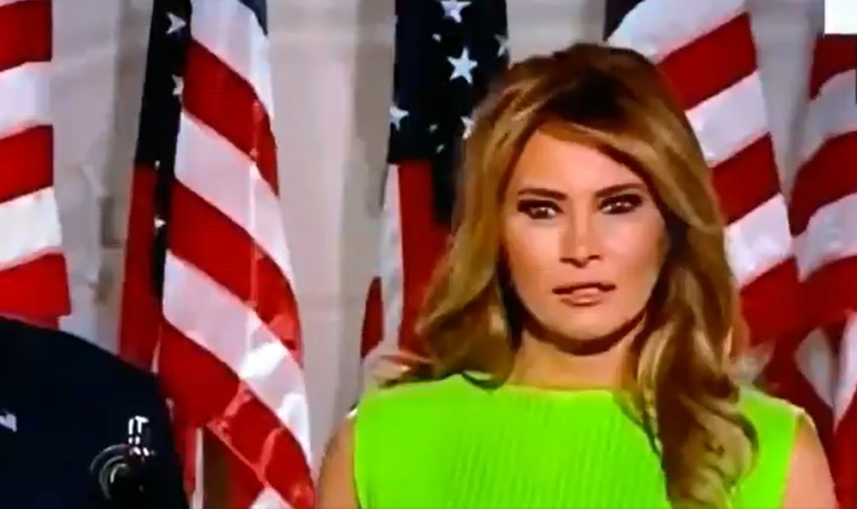 Το δολοφονικό βλέμμα της Melania Trump στην… Ivanka! Το απίστευτο βίντεο που έγινε viral