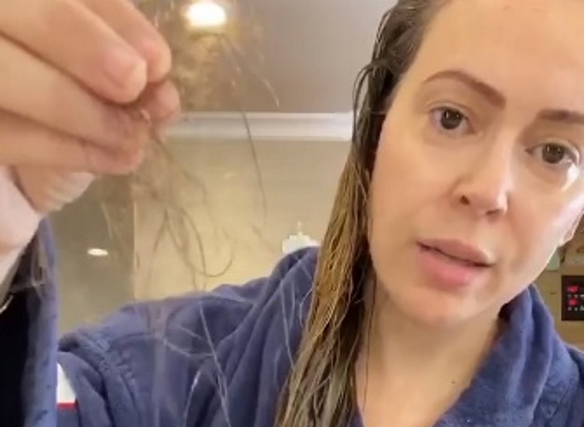 Alyssa Milano: Η νέα ανάρτηση της διάσημης ηθοποιού που έχασε τα μαλλιά της από τον κορονοϊό! [pics,vid]