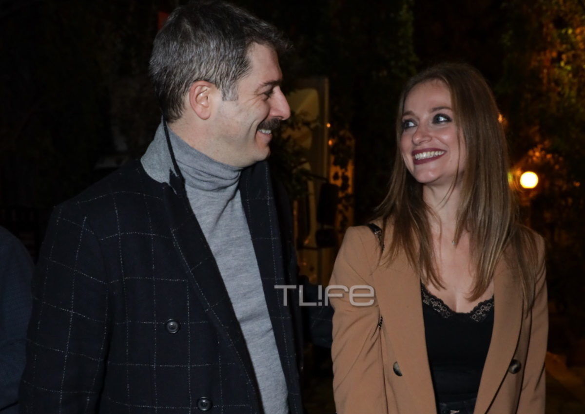 Λένα Δροσάκη – Αλέξανδρος Μπουρδούμης: Μαζί στην πρώτη μέρα του γιου τους στο σχολείο