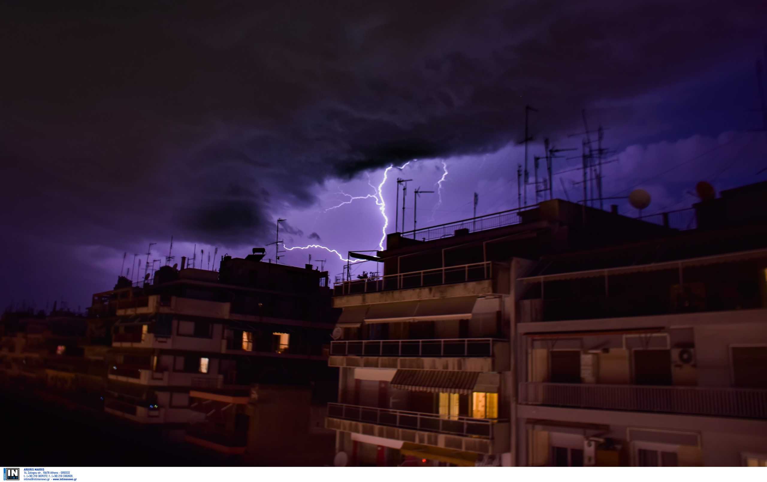 Καιρός: Σφοδρές καταιγίδες το επόμενο διήμερο – Πού θα “χτυπήσει” το νέο κύμα κακοκαιρίας