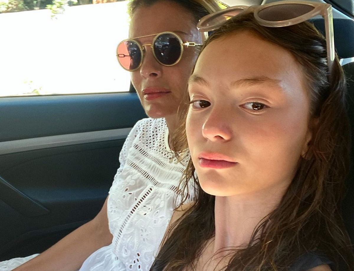 Με συμπτώματα κορονοϊού η Αλεξάνδρα Πασχαλίδου και η κόρη της – Βρίσκονται κλεισμένες στο σπίτι (video)