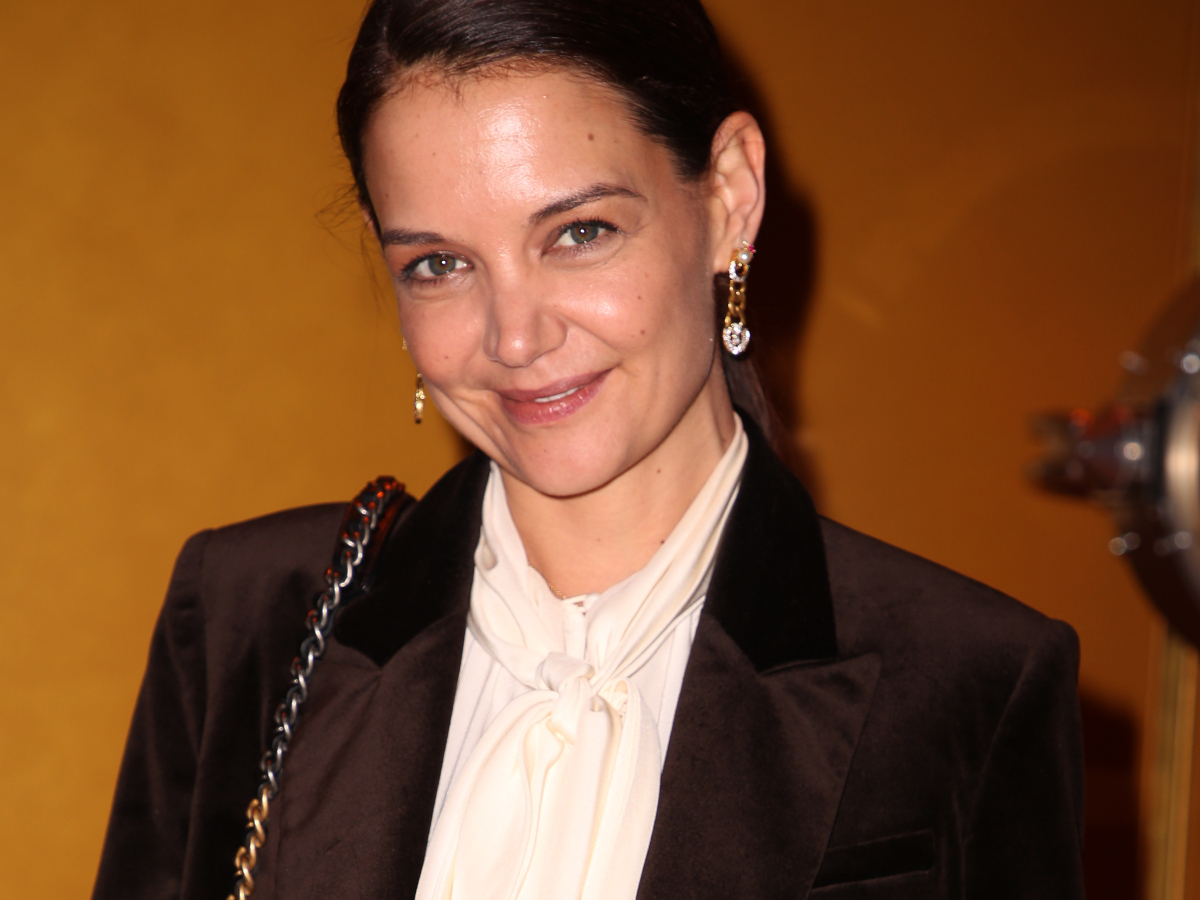 H Katie Holmes φόρεσε το τέλειο σύνολο για να γνωρίσει τον… πεθερό της!