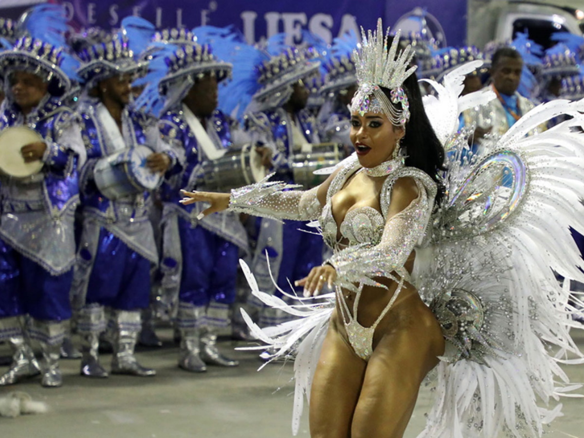 Τέλος το καρναβάλι του Ρίο! Αναβάλλεται επ’ αόριστον