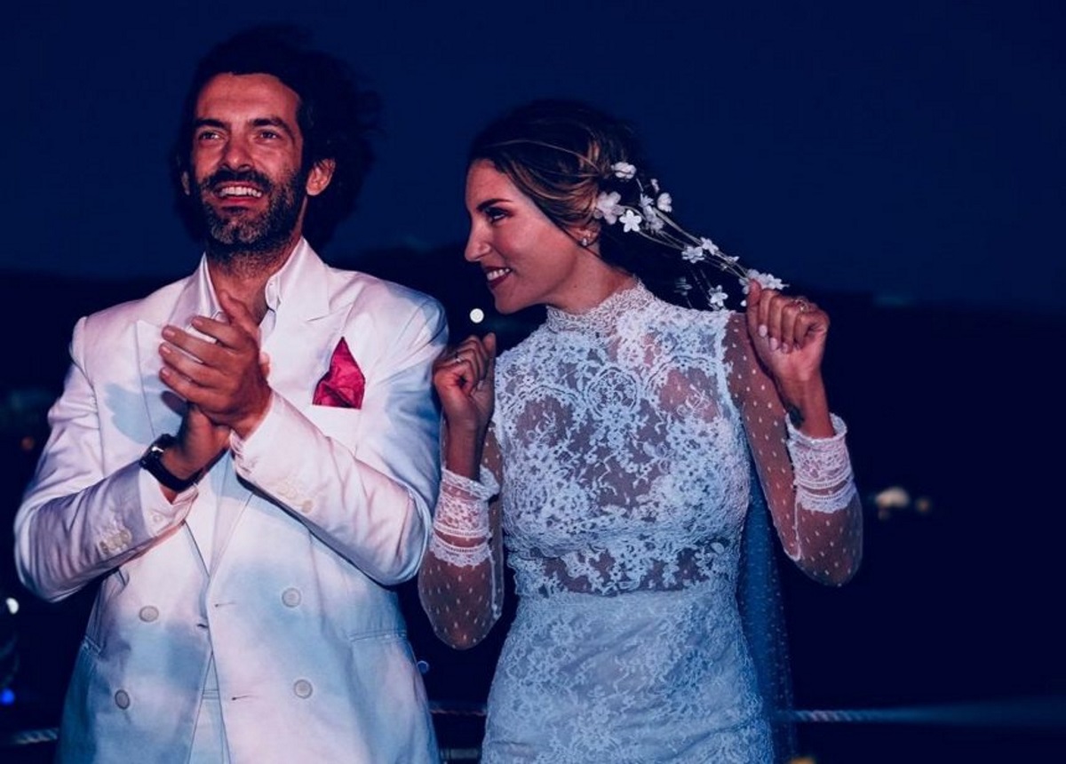 Αθηνά Οικονομάκου: Οι αδημοσίευτες φωτογραφίες από το γάμο της με τον Φίλιππο Μιχόπουλο