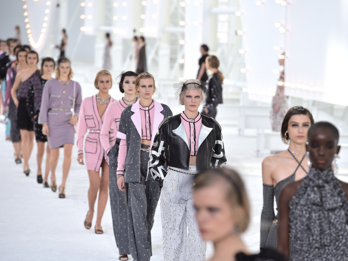 Chanel: Αυτά είναι τα νέα trends που είδαμε στο show που έγινε πριν λίγο στο Παρίσι