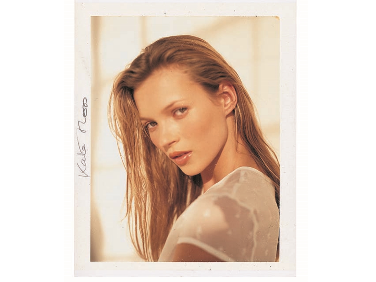 Από την Kate Moss μέχρι την Cindy Crawford: πώς έβαφε η Laura Mercier τα top model των 90’s;