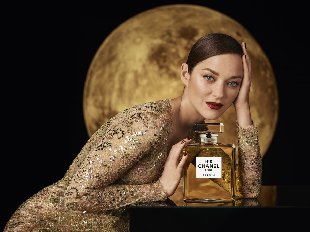 Just released! Το νέο film για το Chanel No5 με πρωταγωνίστρια τη Marion Cotillard είναι ότι καλύτερο έχουμε δει!