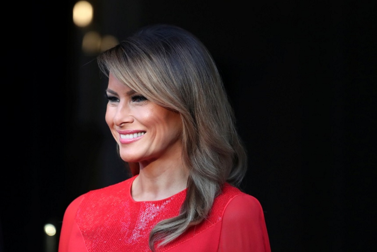 Melania Trump: Πώς είναι η κατάσταση της υγείας της μετά τη διάγνωση του κορονοϊού – Επικοινωνεί συνεχώς με τον σύζυγό της