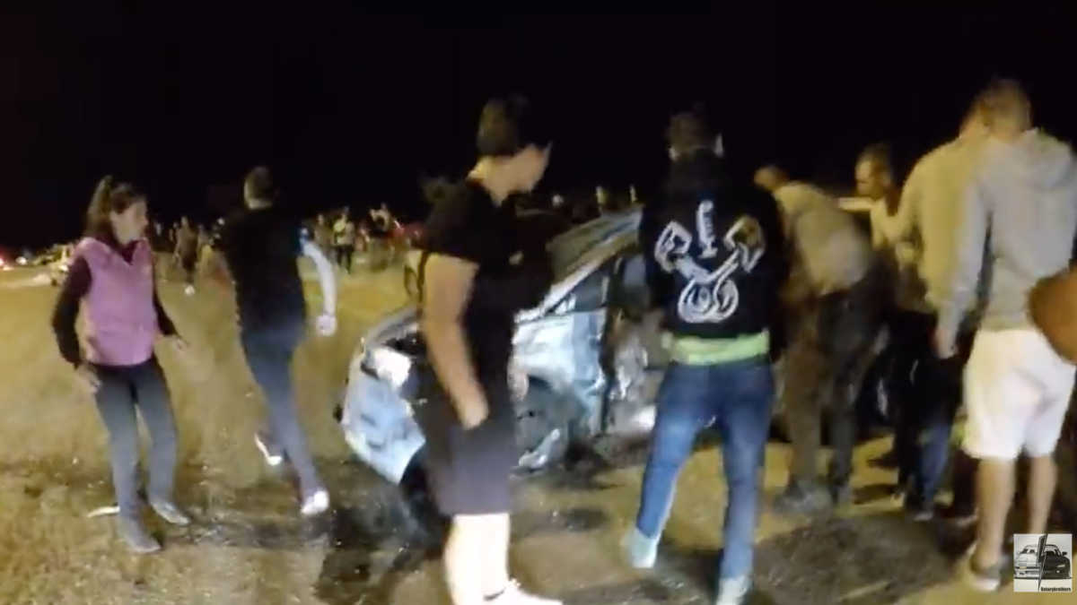 Σοκαριστικό τροχαίο στα Λιμανάκια Βουλιαγμένης: Έπεσε πλαγιομετωπικά σε αυτοκίνητο