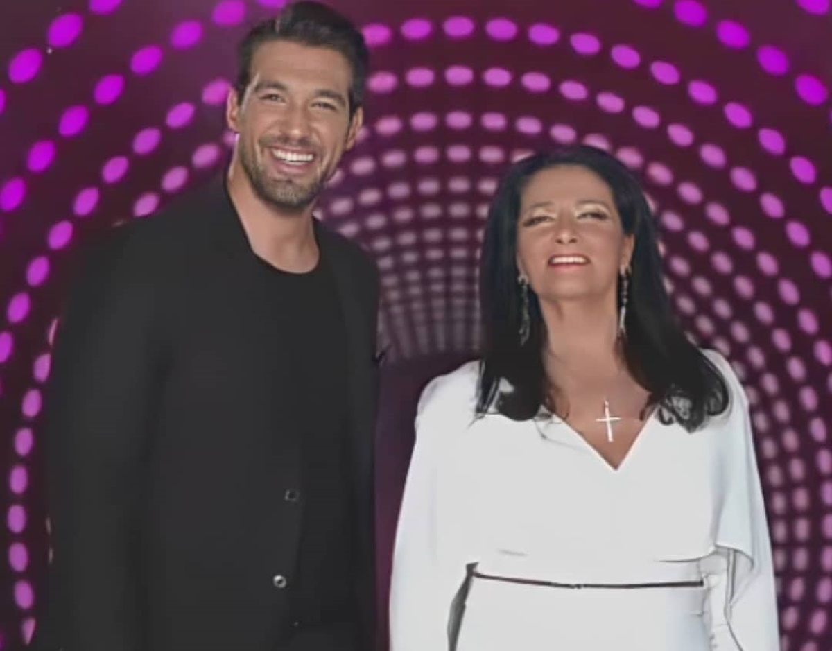 J2US: Ποιος από τους συνεργάτες του show, είχε προβλέψει την αποχώρηση της Ζωζώς Σαπουντζάκη;