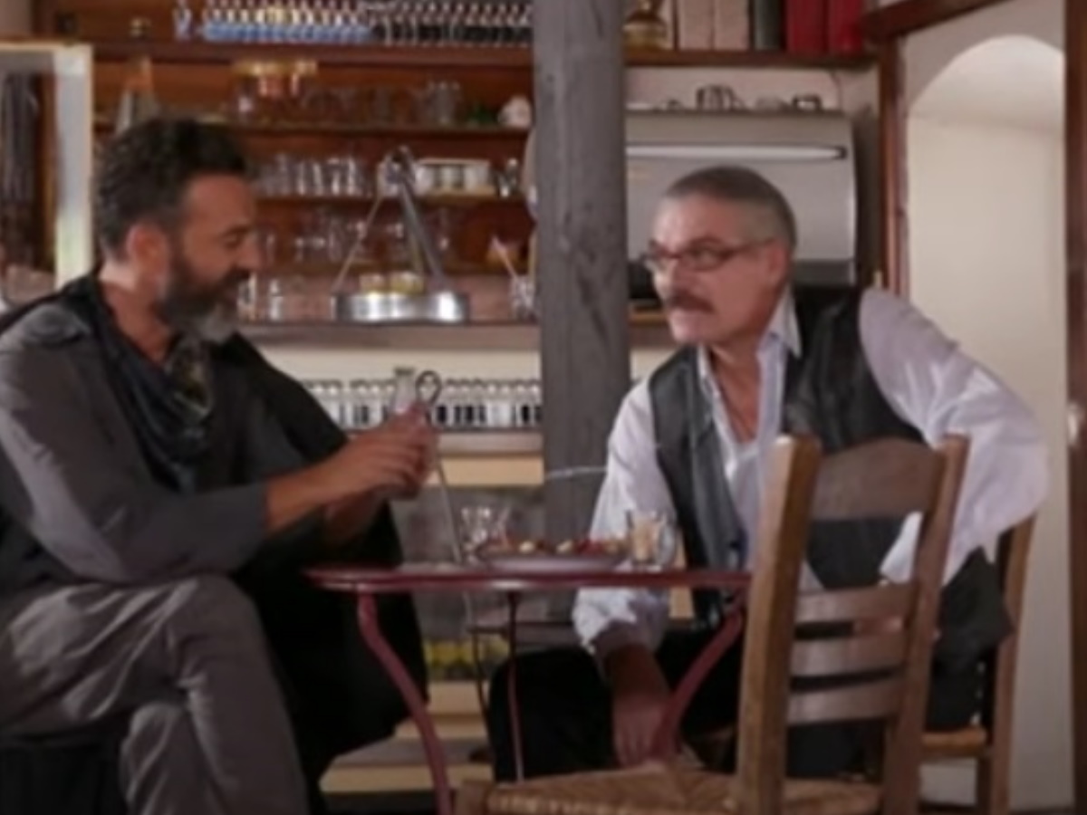 GNTM: O Άγγελος Μπράτης μπήκε στο σετ και παρέδωσε μαθήματα πόζας (video)