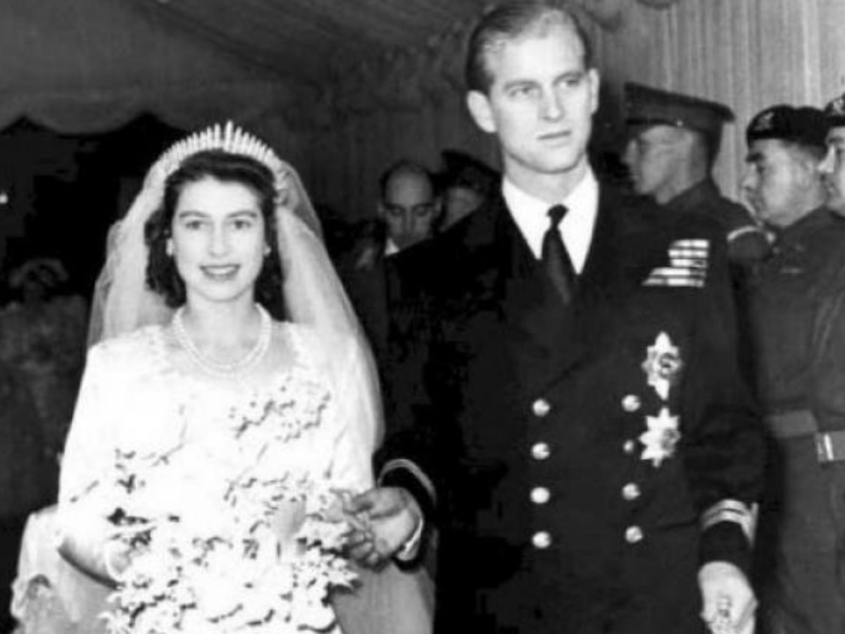 Βασίλισσα Ελισάβετ – Πρίγκιπας Φίλιππος: Έτσι γιόρτασαν την 73η επέτειο του γάμου τους – Το δώρο από τα δισέγγονά τους!