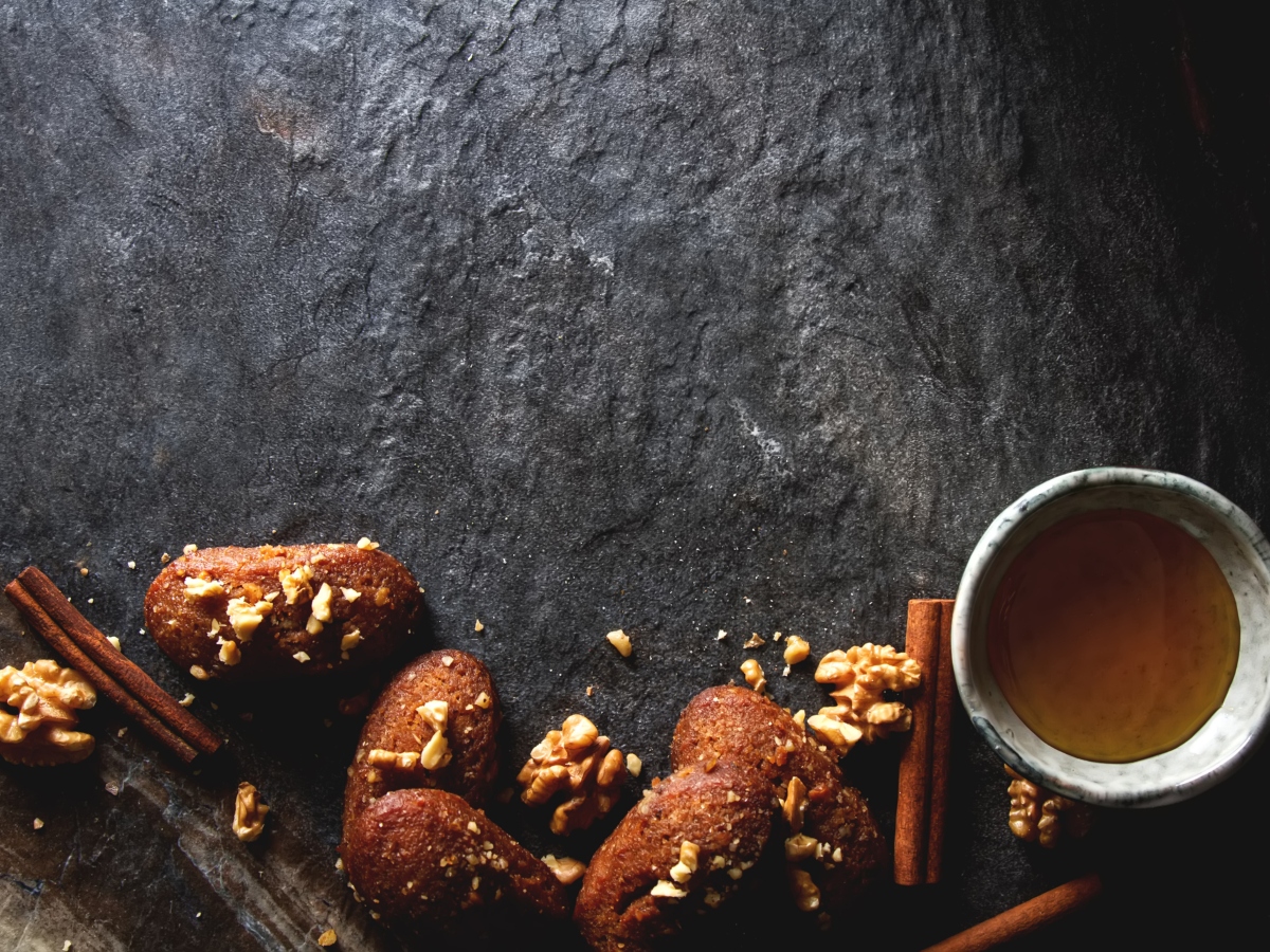 Συνταγή για μελομακάρονα από τον Pastry Chef Δημήτρη Μακρυνιώτη