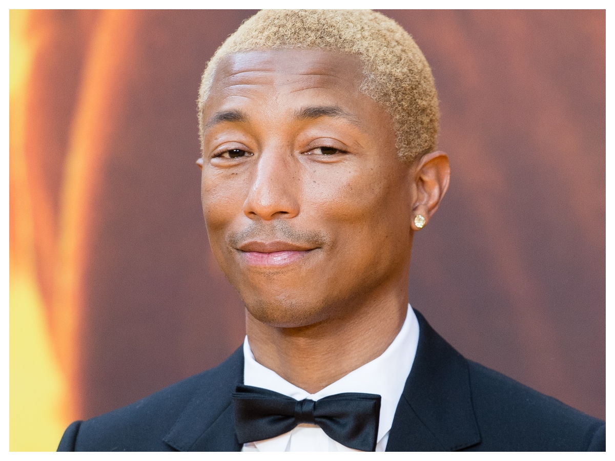O Pharrell Williams είναι 47, δείχνει 37 και μόλις απέκτησε την δική του σειρά skincare! Τη θέλουμε!
