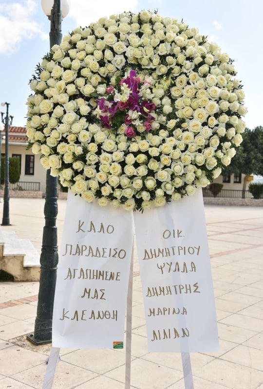 Ηλεία: Θλίψη στην κηδεία του Κλεάνθη Τσιρώνη στον Ελαιώνα Δήμου Πύργου – Λύγισε η σύζυγός του