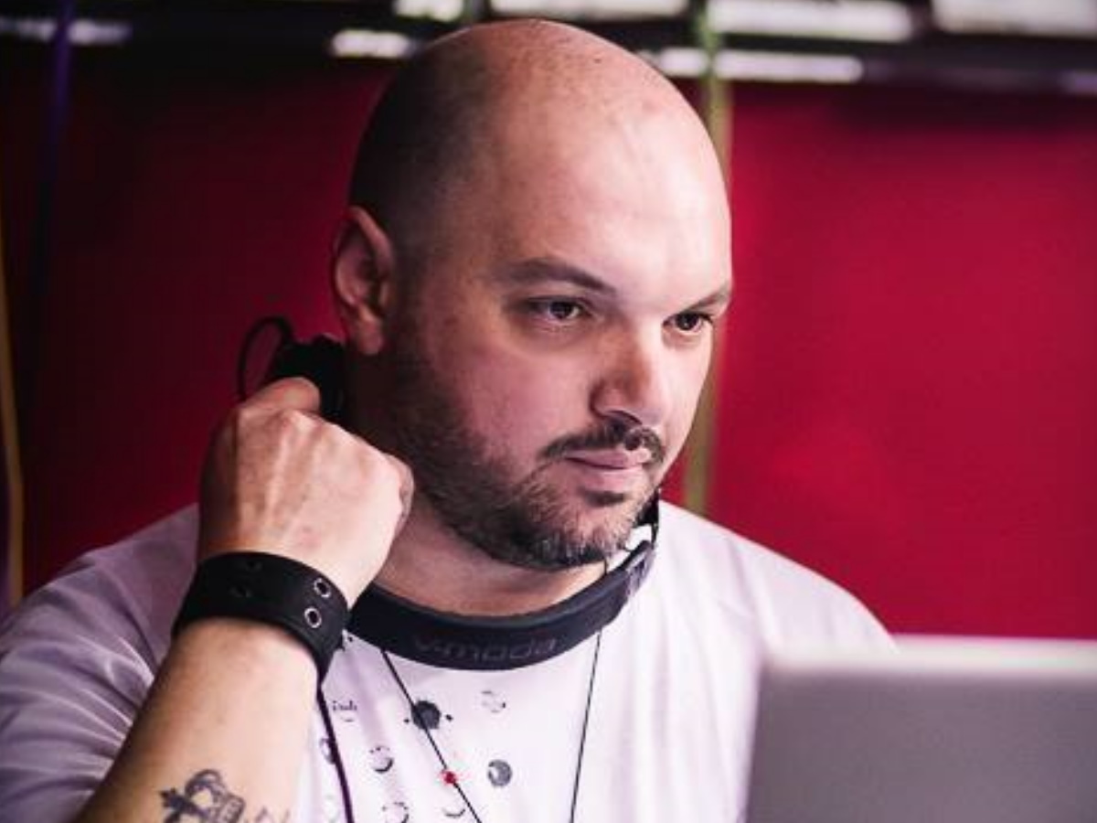 Δημήτρης Μπέλλος: Πέθανε από κορονοϊό ο 39χρονος Έλληνας DJ – Τι λέει φίλος και συνεργάτης του στο TLIFE