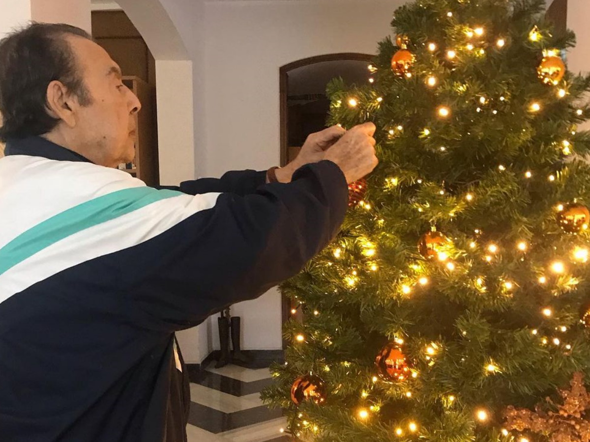 Ο Τόλης Βοσκόπουλος είναι καλά! – Το μήνυμα και οι φωτογραφίες που διαψεύδουν τα αναληθή δημοσιεύματα!