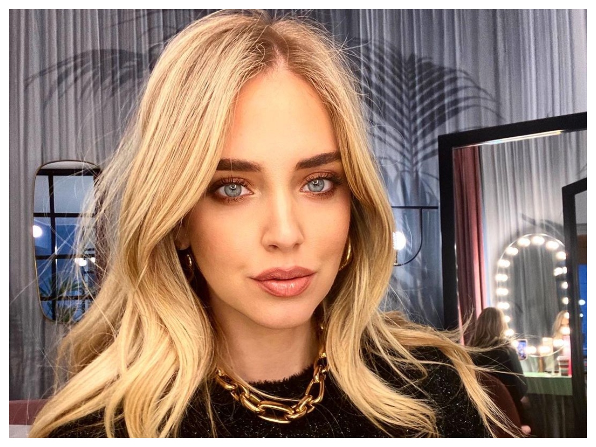 Chiara Ferragni: Το εντυπωσιακό χριστουγεννιάτικο δέντρο που στόλισε στον έβδομο μήνα της εγκυμοσύνης της! (pic)