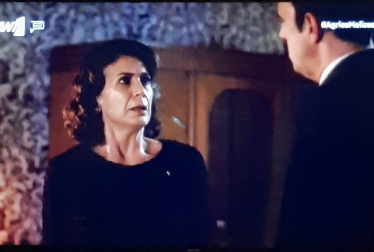 Άγριες Μέλισσες: Αφηνίασε το twitter με το χαστούκι της Μυρσίνης στο Δούκα! “Ρίξε κι άλλες Μυρσίνη του αξίζει”