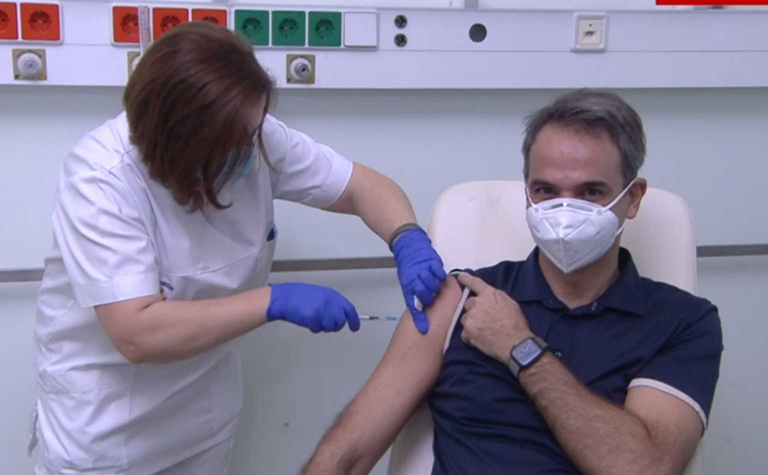Κορονοϊός: Εμβολιάστηκε στο Αττικόν ο Πρωθυπουργός Κυριάκος Μητσοτάκης