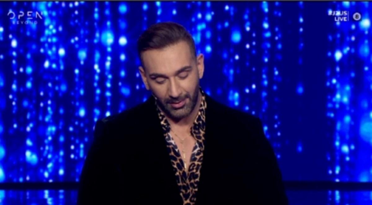 J2US: Σύσσωμη η showbiz ευχήθηκε “χρόνια πολλά” στον Νίκο Κοκλώνη – Η on air συγκίνησή του (video)