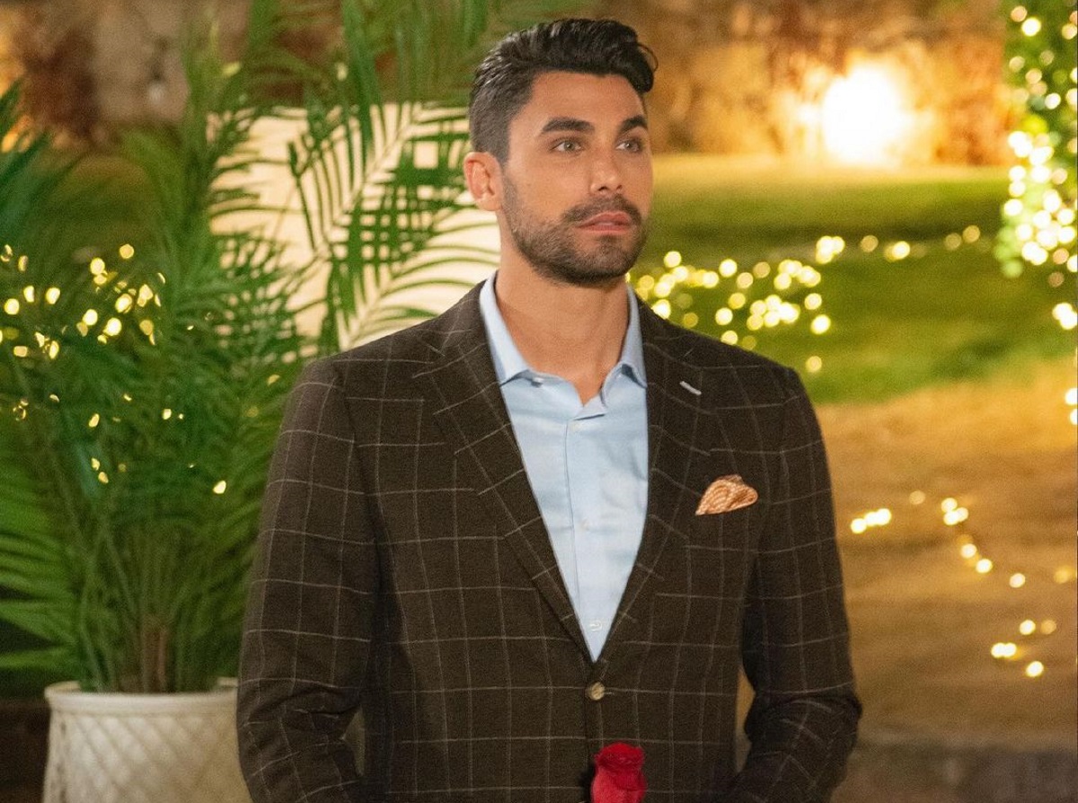 The Bachelor: Μια ανάσα πριν το τέλος, ποια θα αποχωρήσει απόψε; (video)