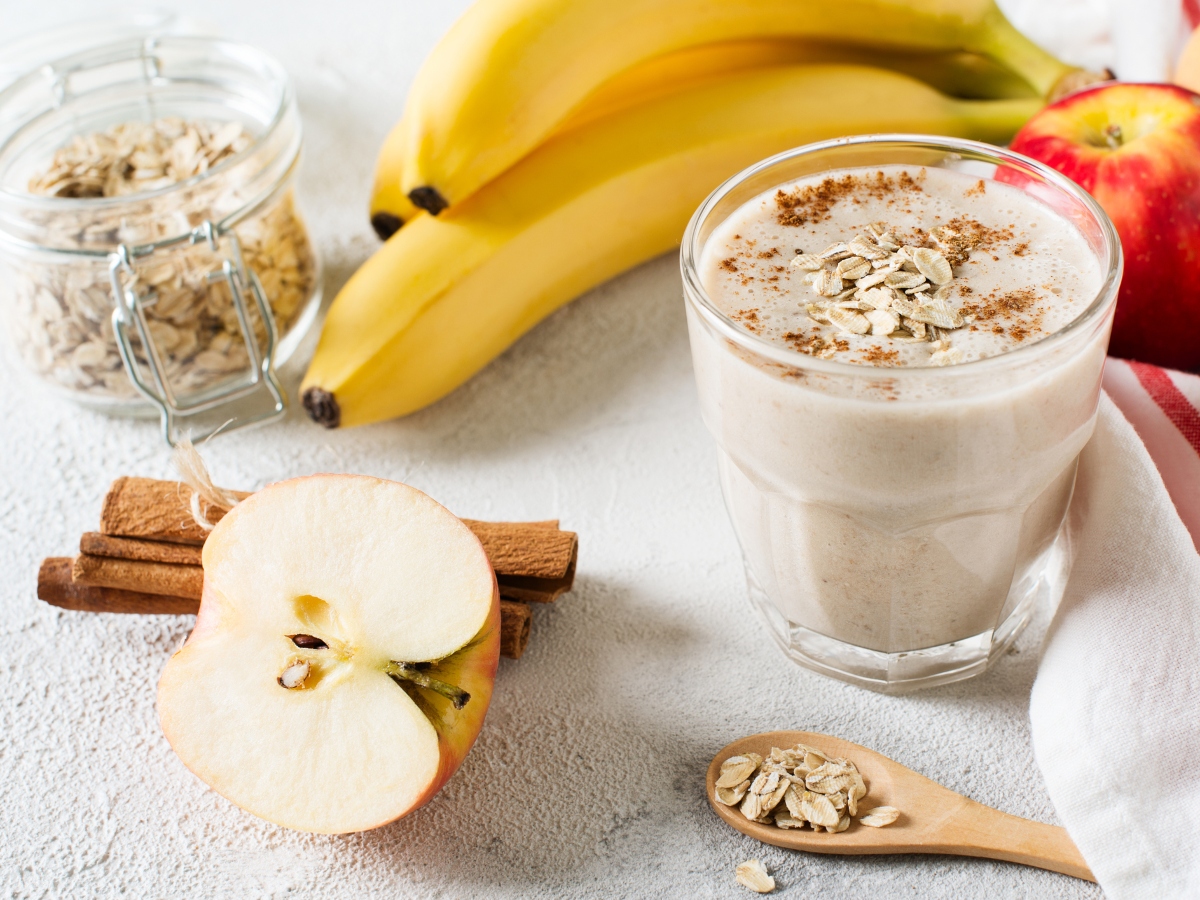 Συνταγή για smoothie με μπανάνα και μήλο, ιδανικό για αποτοξίνωση