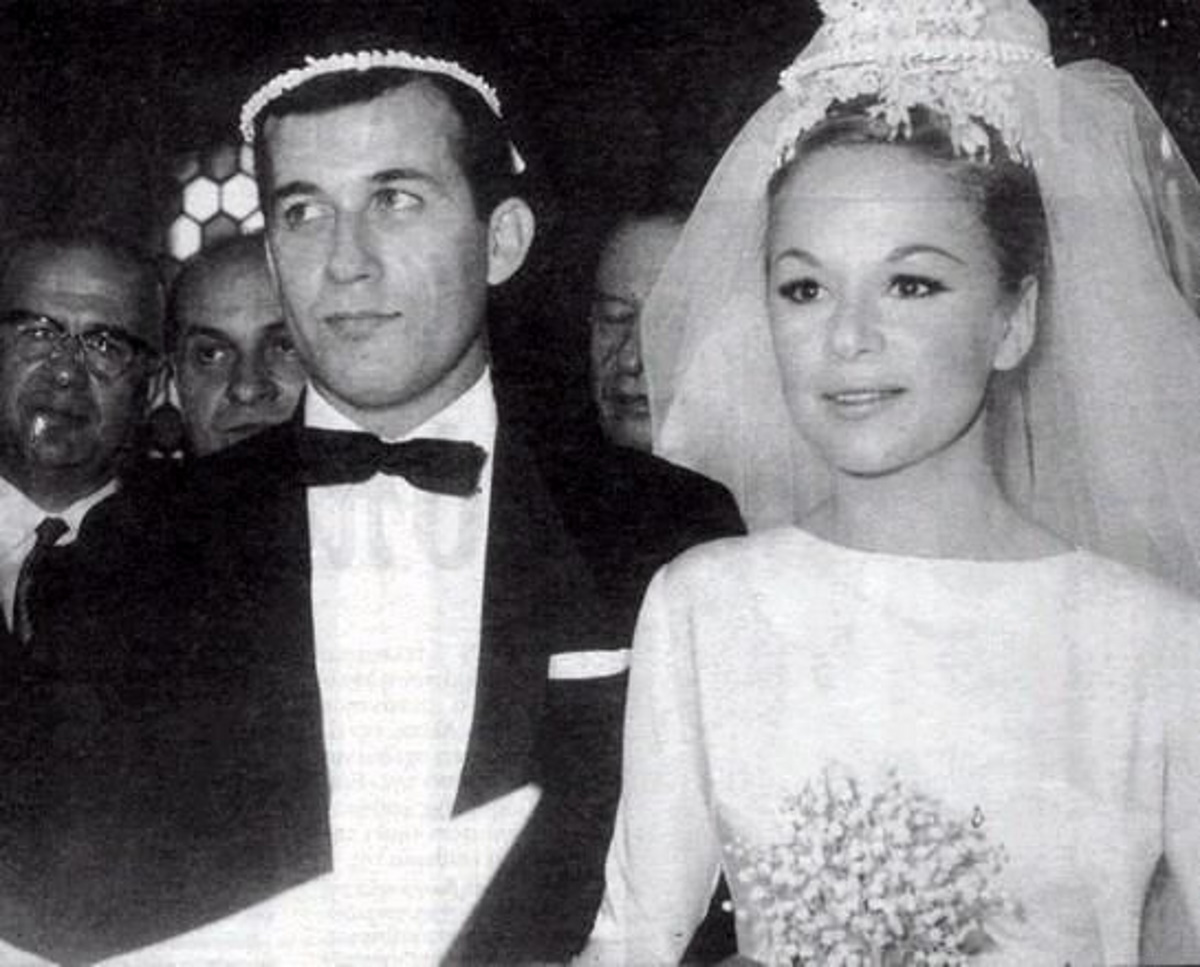 Βουγιουκλάκη – Παπαμιχαήλ: Παντρεύτηκαν σαν σήμερα το 1965 – Δες τη μπομπονιέρα του γάμου τους