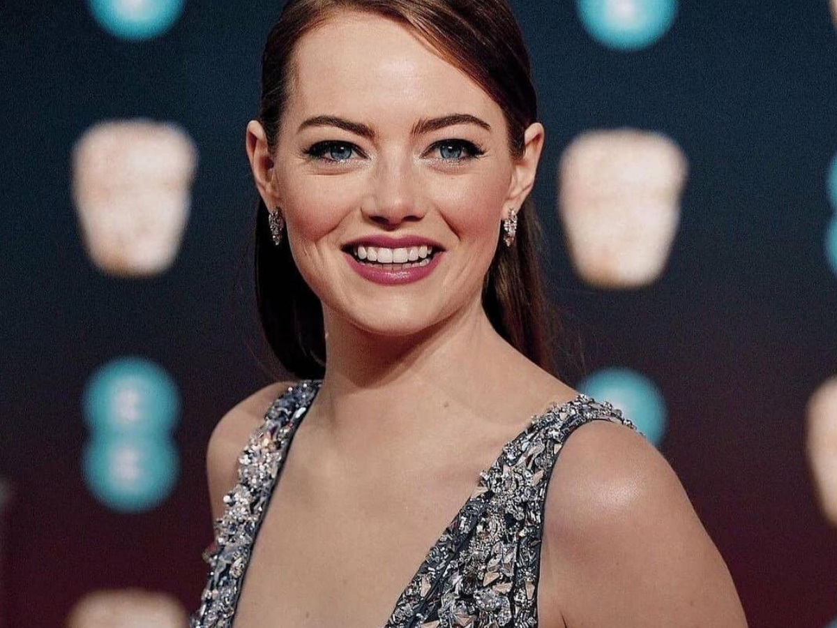 Emma Stone: Οι πρώτες φωτογραφίες της διάσημης σταρ με φουσκωμένη κοιλιά