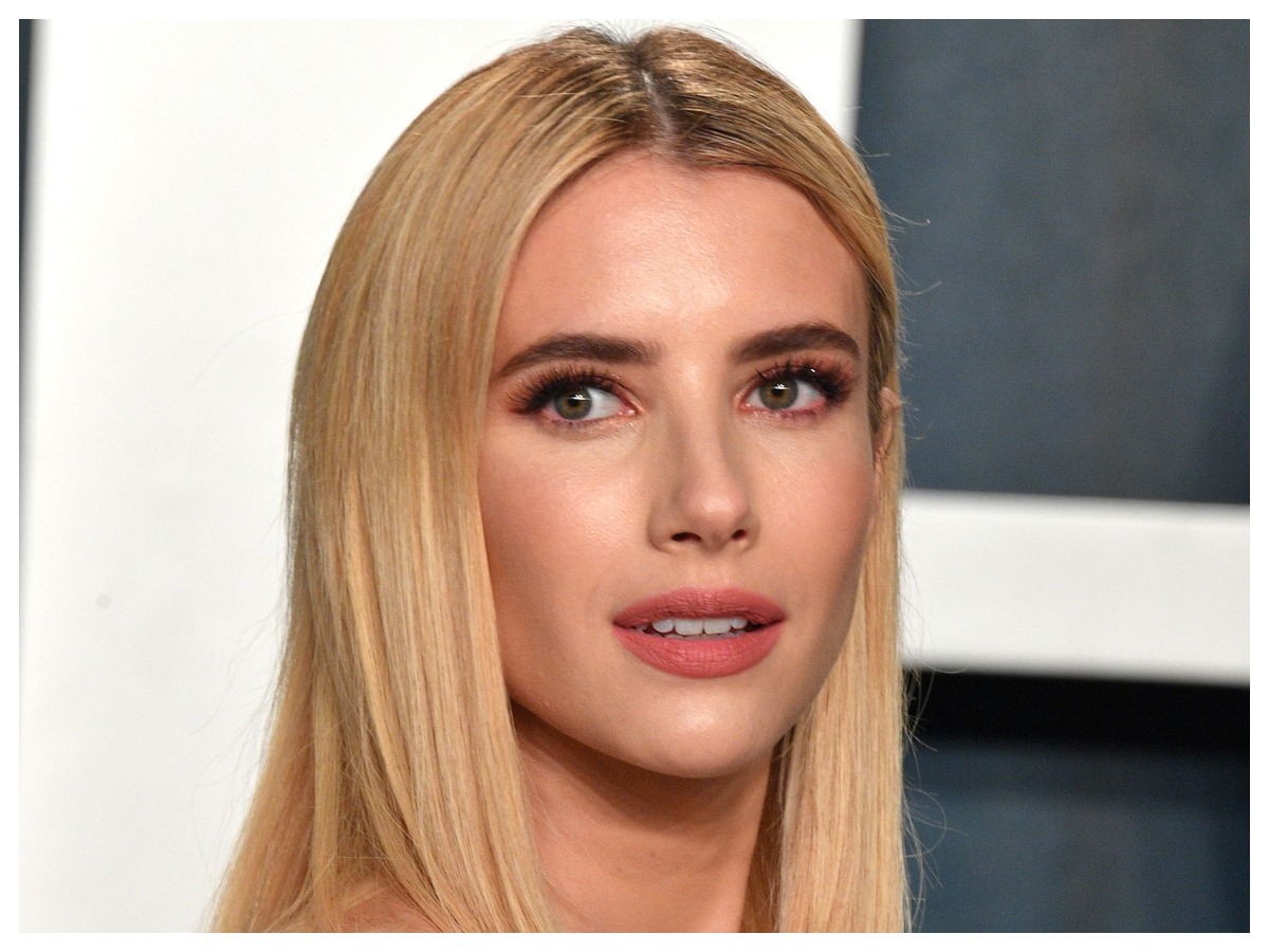 Η Emma Roberts ανέβασε την πρώτη φωτογραφία με το μωρό της αλλά εμείς χαζεύαμε τα μαλλιά της!