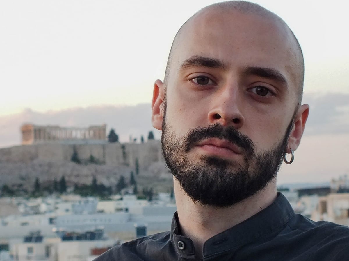 Ερρίκος Μηλιάρης – Νέα αποκάλυψη σοκ για τον σκηνοθέτη Κώστα Ζάπα: “Μου ζήτησε να αυνανιστώ μπροστά του”
