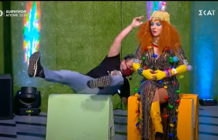 Καλό Μεσημεράκι: Η απίστευτη τούμπα του floor manager Στέλιου στον αέρα της εκπομπής!