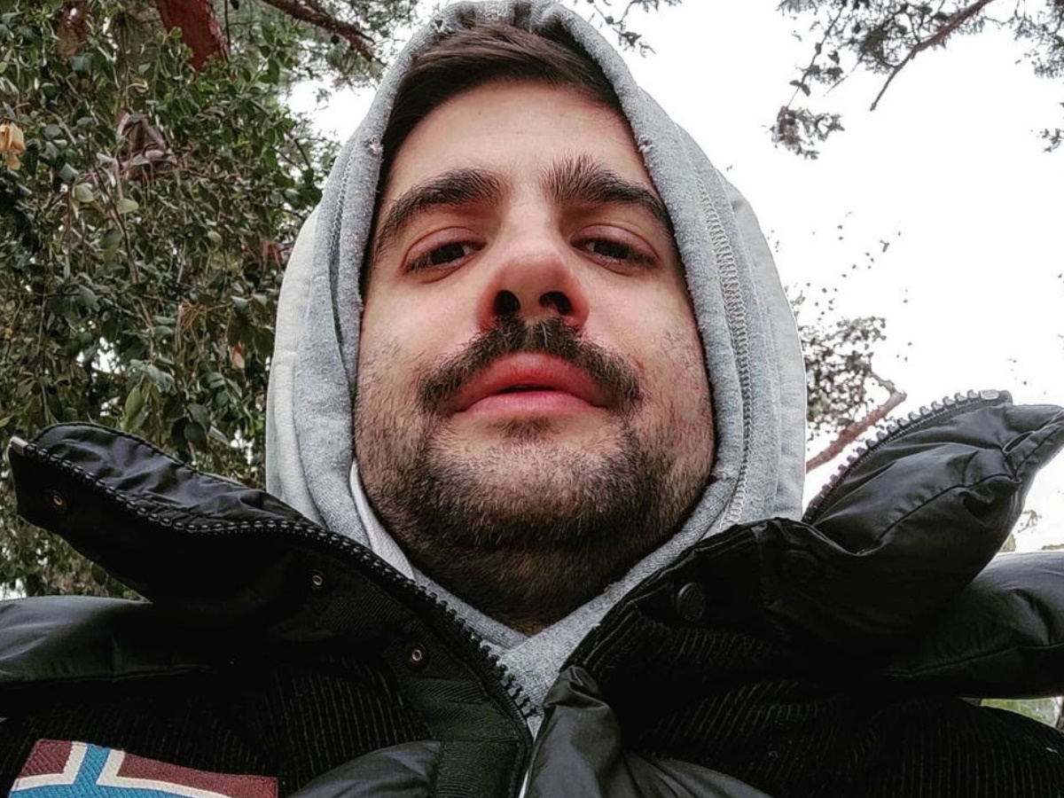 Νικόλας Αγγελής: “Ένας παιδοβιαστής και βασανιστής βρίσκεται ελεύθερος”