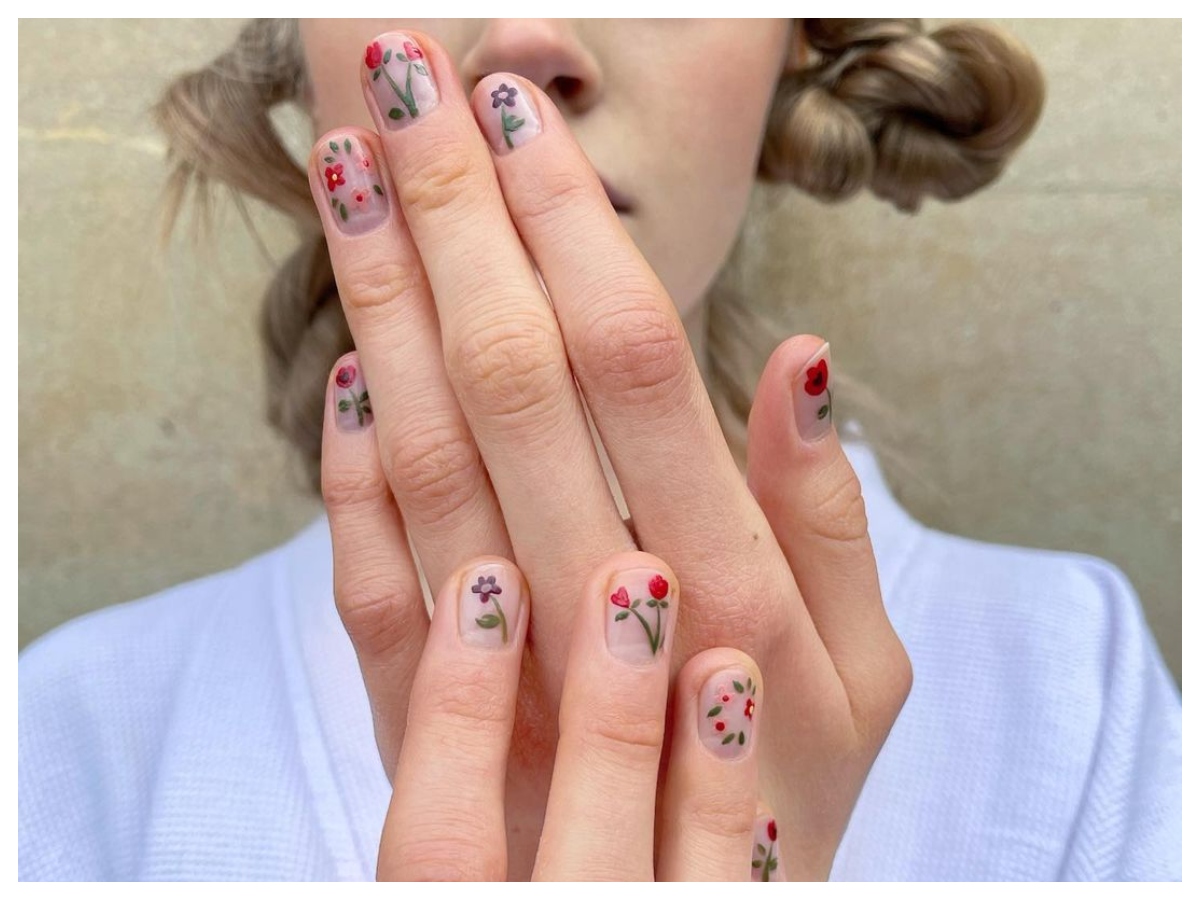 Το nail art του Simone Rocha είναι αυτό που θα κάνουμε για την άνοιξη