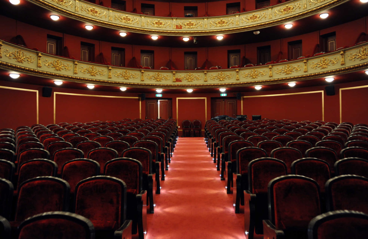 Σοκάρει η νέα μαρτυρία για τον γνωστό σκηνοθέτη – “Έδινε ναρκωτικά στα παιδιά”