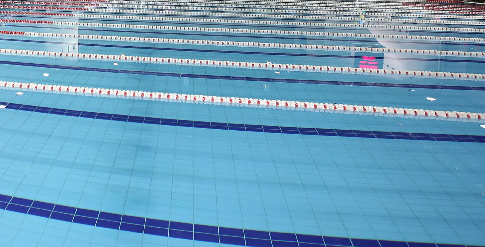 Προπονητής τέρας κακοποιούσε σεξουαλικά δυο αθλήτριες κολύμβησης: Τους έδειχνε και πορνό