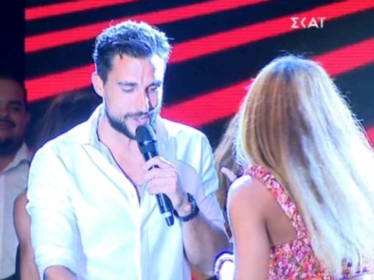 Survivor – O Σάκης Κατσούλης ανέβηκε στη σκηνή και η Μαριαλένα λικνίστηκε στους ρυθμούς του “τέλειου άντρα”