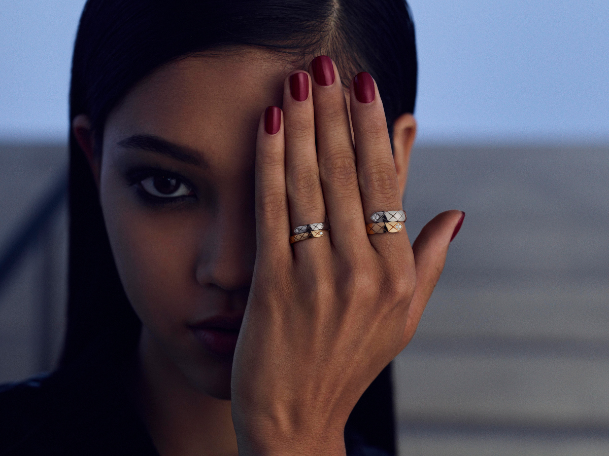 H Chanel μας παρουσιάζει τα αγαπημένα δαχτυλίδια της Coco Chanel