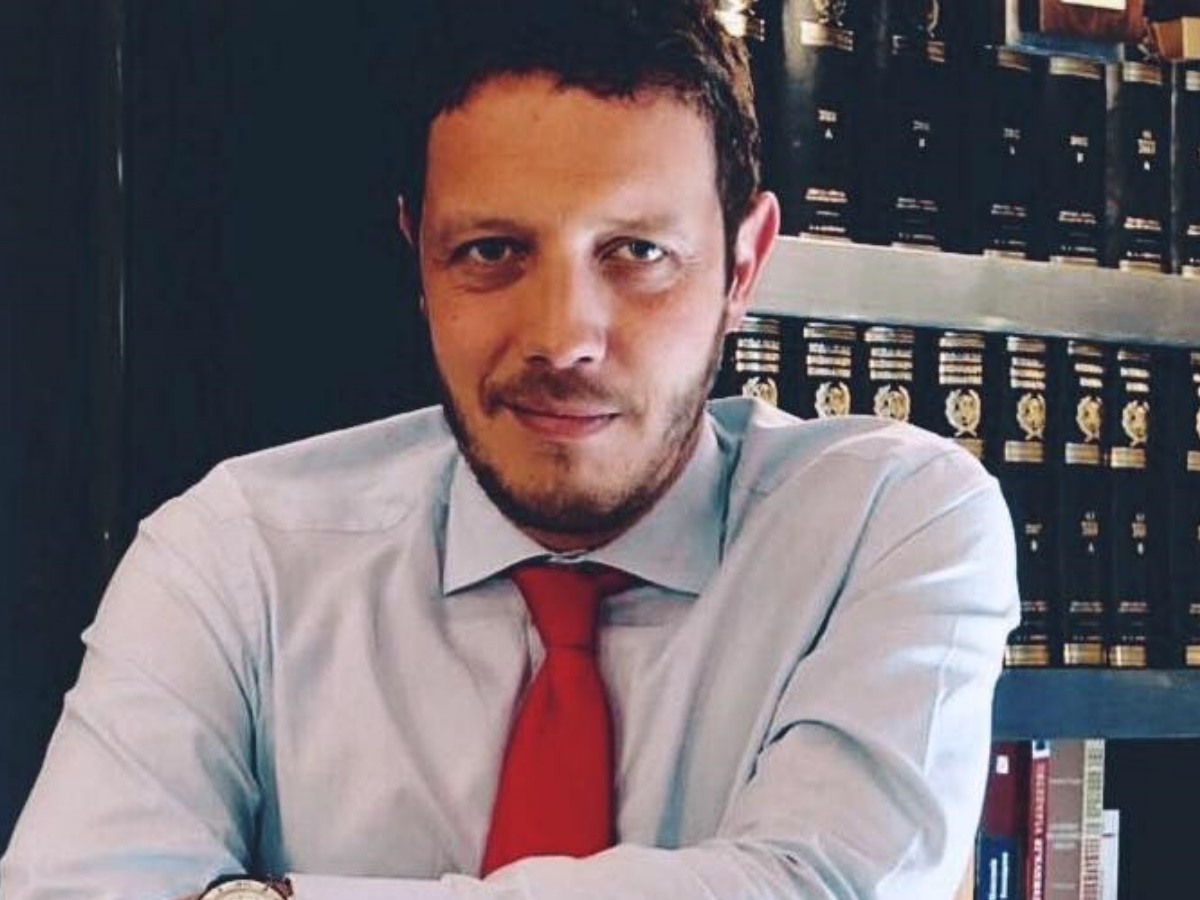 Σπύρος Δημητρίου: Ο δικηγόρος του γνωστού τραγουδιστή αφήνει αιχμές για τον τρόπο που αποχώρησε από το YFSF