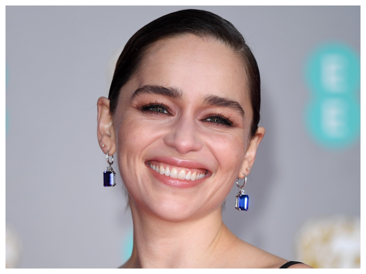 Emilia Clarke: αυτή είναι η πιο ανορθόδοξη beauty συμβουλή που έχουμε ακούσει ποτέ