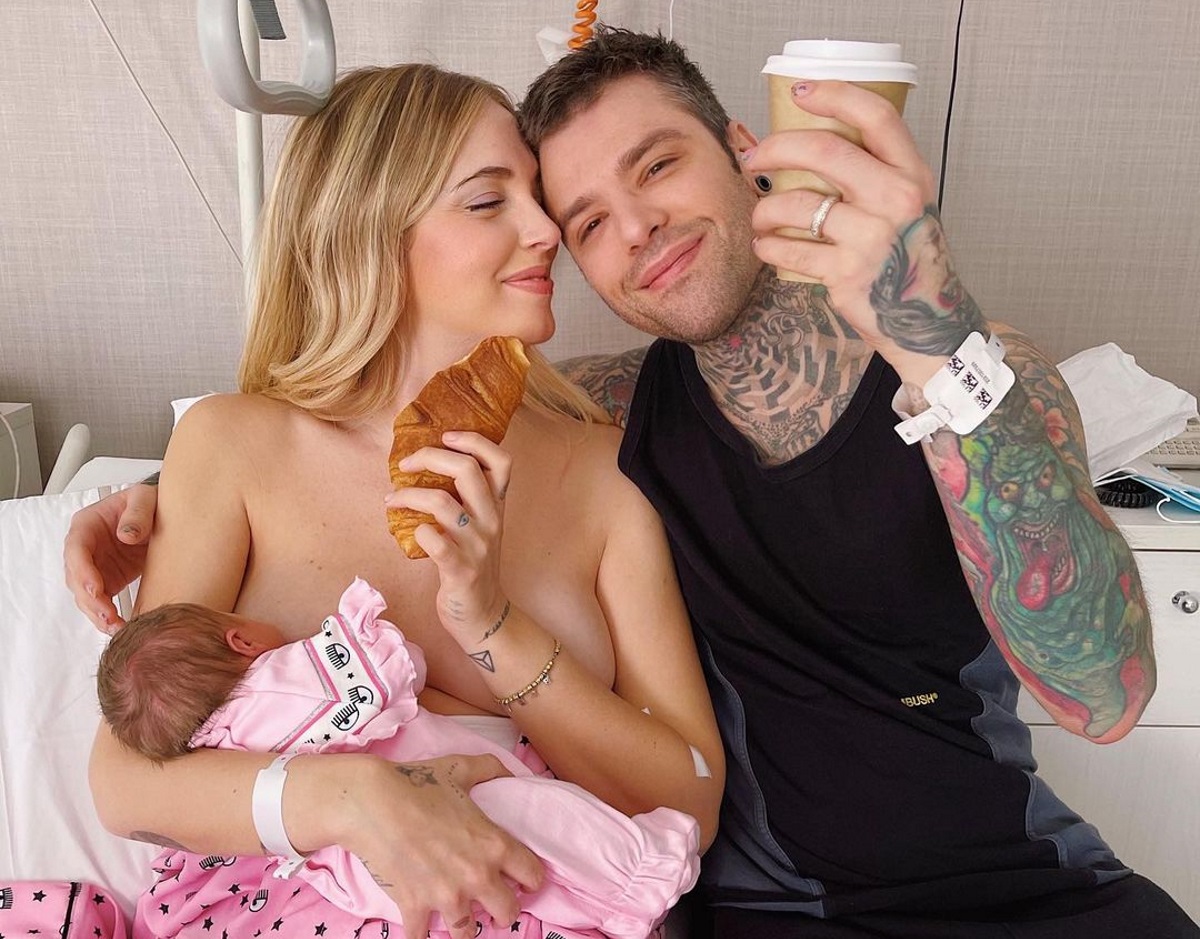 Chiara Ferragni: Ο σύζυγός της, Fedez, κλαίει από ευτυχία αγκαλιά με τη νεογέννητη κόρη του