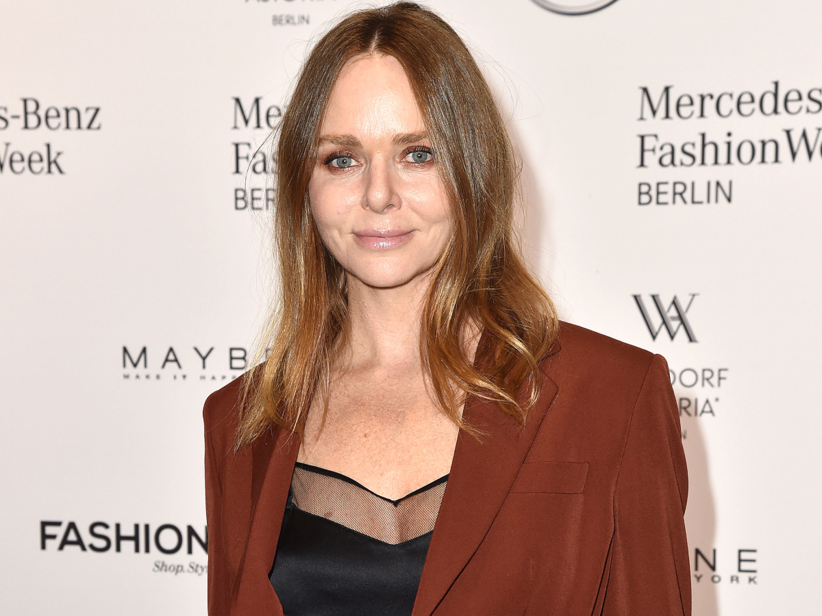 H Stella McCartney φτιάχνει τα πρώτα ρούχα από δέρμα μανιταριών