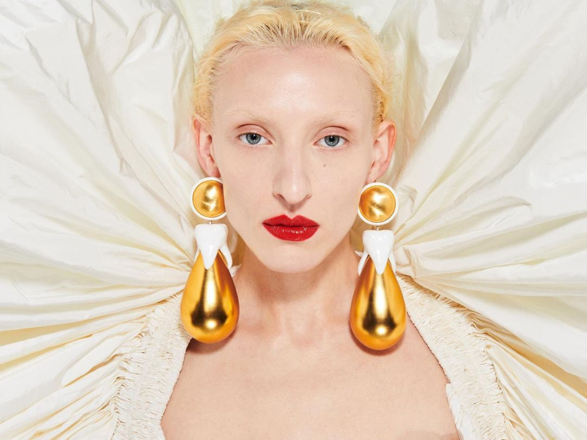 Τα Couture σκουλαρίκια του οίκου Schiaparelli είναι έργα τέχνης