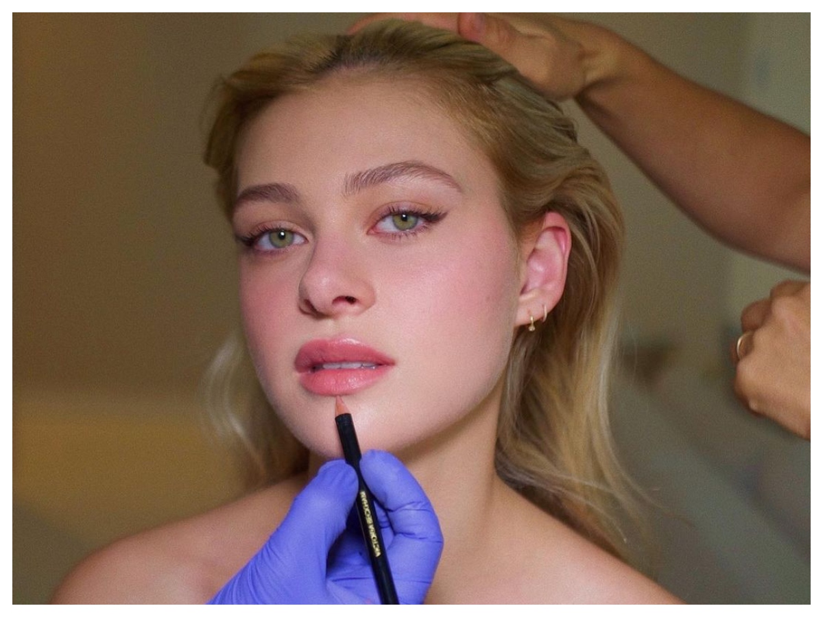 Nicola Peltz: η αρραβωνιαστικιά του Brooklyn Beckham μας δείχνει το beauty routine της