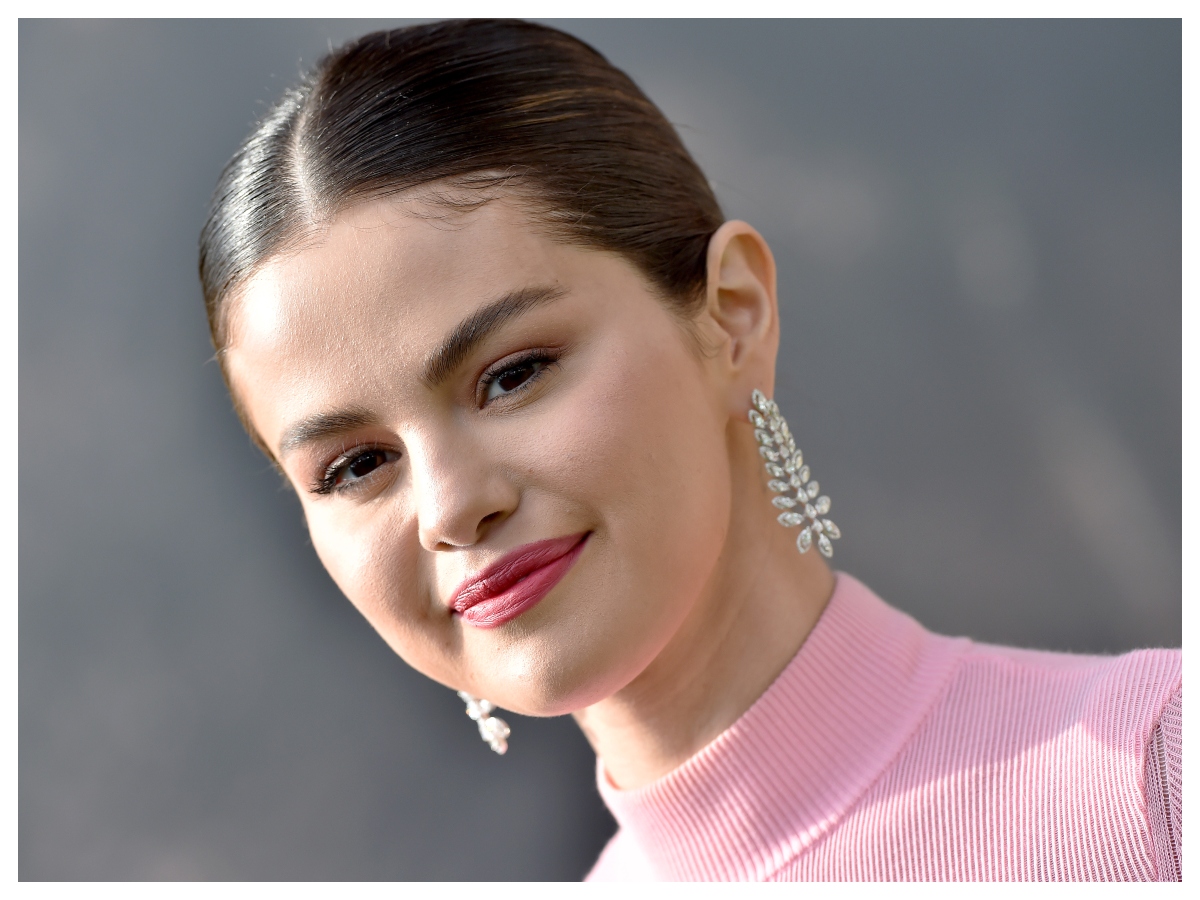 Η Selena Gomez μόλις μας έδειξε το τελειότερο μακιγιάζ για την άνοιξη